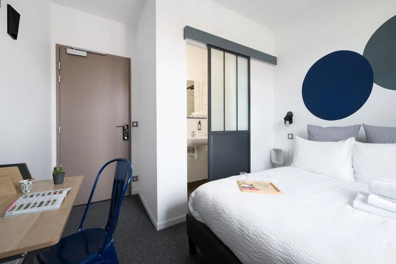 Urban Style Biarritz Le Relais 3*,