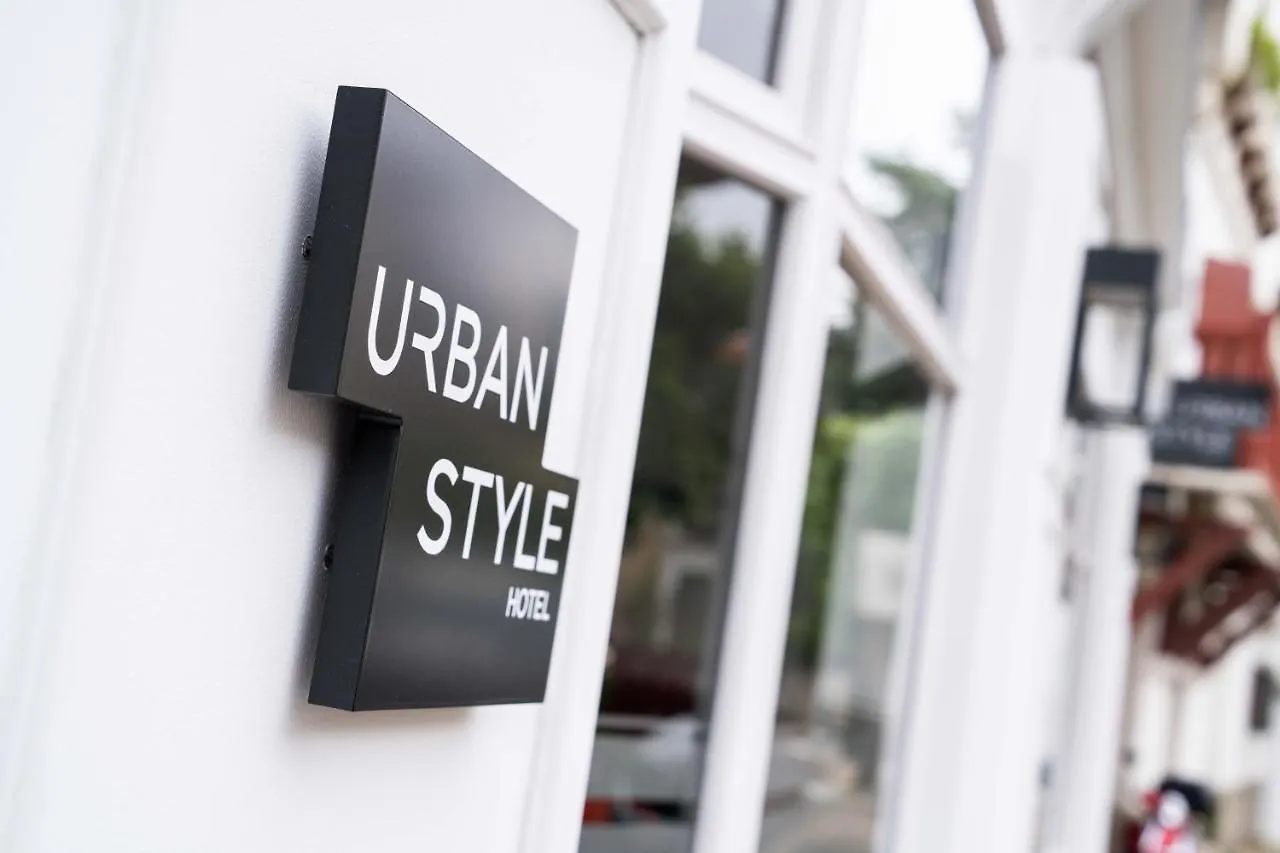 Urban Style Biarritz Le Relais 3*,