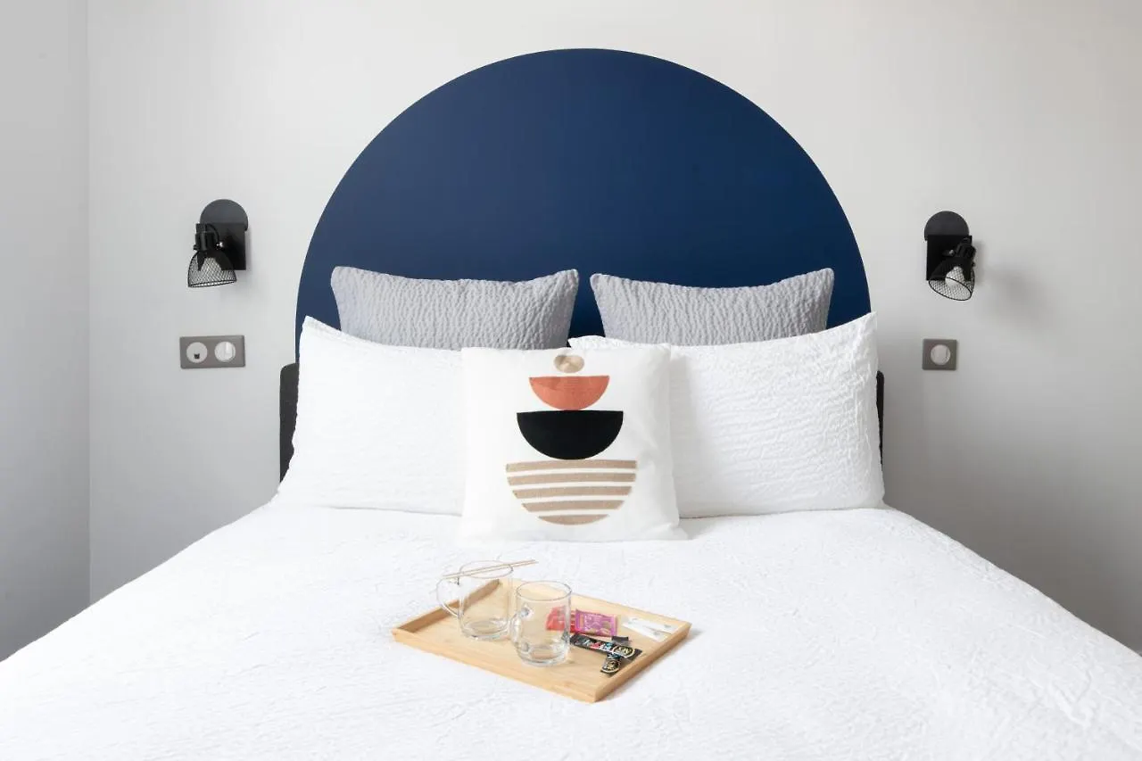 Urban Style Biarritz Le Relais 3*,